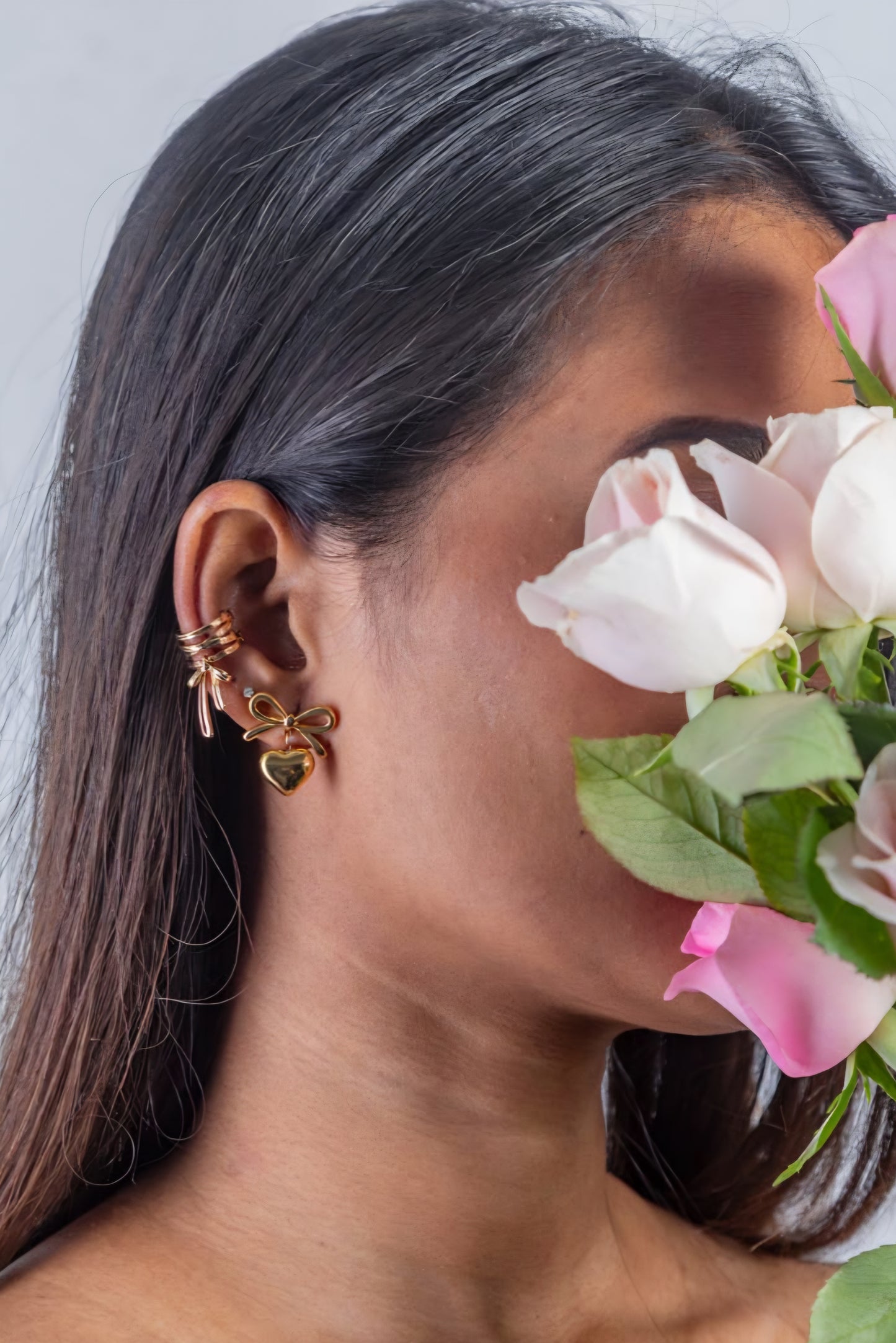 Gold Bow Earcuff